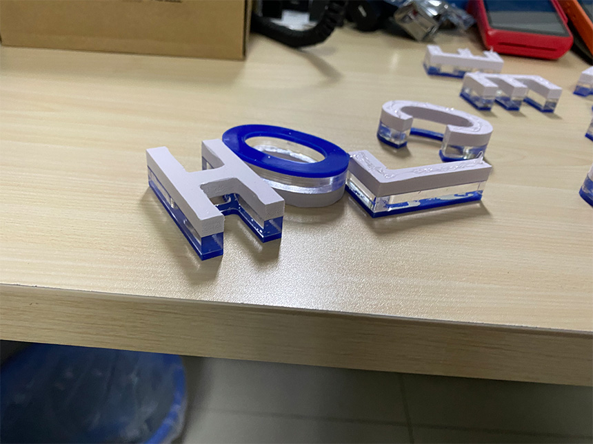 亞克力面pvc底字樣品，亞克力熱壓印工藝樣品(圖1)